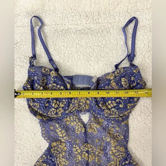 🌟🌟 EUC Victoria’s Secret Vtg Lace Lingerie Teddy - Picture 8 of 11